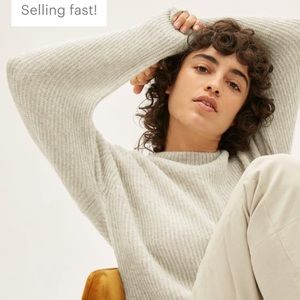 Everlane oversized alpaca crew in white size small